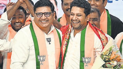 Mumbai, India. May 30, 2026 - Prajakt Tanpure, former Minister and member of the National Congress Party (Sharad Pawar), has joined the Bhartiya Janta Party (BJP) at the BJP state office in Mumbai. The event was attended by BJP state president Ravindra Chavan and BJP leader Sujay Vikhe Patil. Mumbai, India. May 30, 2026. (Photo by Raju Shinde/HT Photo) (Raju Shinde)