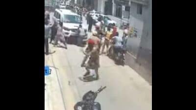 The broad daylight attack was captured by CCTV cameras. (HT) The broad daylight attack was captured by CCTV cameras. (HT)