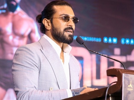 చెన్నై ప్రెస్ మీట్లో సీఎం విజయ్ పై రామ్ చరణ్ ఇంట్రెస్టింగ్ కామెంట్లు