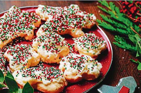 The Christmas cookies by Maxine Menster that her family immortalised on her grave. The Christmas cookies by Maxine Menster that her family immortalised on her grave.