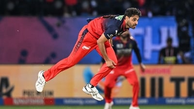 Bhuvneshwar Kumar bowls during the Indian Premier League 2026. (ANI Pic Service)