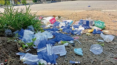 Activist files complaint to civil surgeon, seeks inquiry into source of hazardous medical waste. (HT Photo) Activist files complaint to civil surgeon, seeks inquiry into source of hazardous medical waste. (HT Photo)