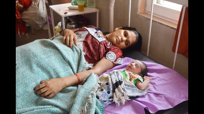On some reproductive health outcomes, such as institutionalised deliveries, the success is stellar — from less than 40% in NFHS-1 to 90% in NFHS-6. (HT Archive) On some reproductive health outcomes, such as institutionalised deliveries, the success is stellar — from less than 40% in NFHS-1 to 90% in NFHS-6. (HT Archive)
