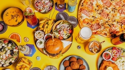 How to fit fast food into weight loss journey? (Unsplash) How to fit fast food into weight loss journey? (Unsplash)