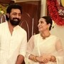 চোখে চোখে ইশারা! পুরনো সেই প্রেমের ছাই ওড়ানো মহরৎ, দেব-শুভশ্রী জুটিই 'পারফেক্ট'