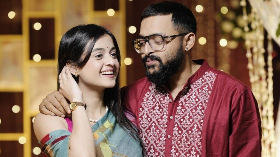 সৌরভ নিজের ওয়ালপেপারে রাখেন কার ছবি?