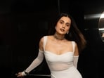 Taapsee Pannu urges girls not to be obsessed with having flat mid-riff.