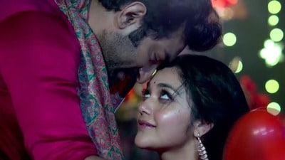‘আমার অনেক না পারা আছে…’, চিরদিনরই শেষ রাত, জীতুর স্মৃতি আগলে মনের কথা বলল শিরিন ‘আমার অনেক না পারা আছে…’, চিরদিনরই শেষ রাত, জীতুর স্মৃতি আগলে মনের কথা বলল শিরিন