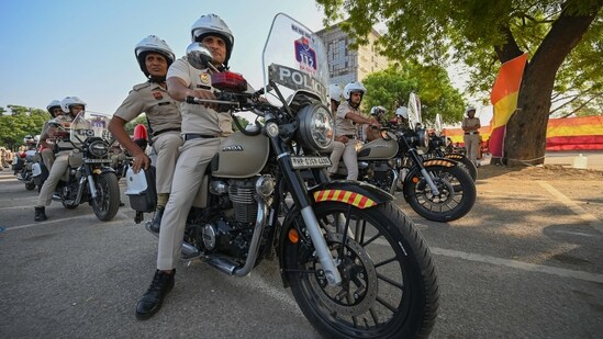 Gram it: Haryana Police has got 312 Emergency Response Vehicles (ERVs). These began their ride from Sector 29, near Leisure Valley Park in Gurugram. The fleet comprises 310 motorcycles and two Honda Elevate vehicles; aimed at strengthening the emergency response and enhancing public safety. (Photo: Parveen Kumar/HT)