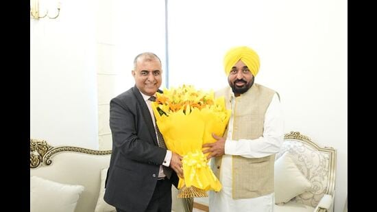 HPCL chairman Vikas Kaushal during a meeting with chief minister Bhagwant Mann in Chandigarh.