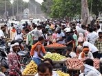 Roadside street vendors (ANI Photo)