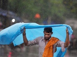 অবশেষে কিছুটা কমবে দক্ষিণবঙ্গের গরমের দাপট। (ছবি সৌজন্যে পিটিআই)