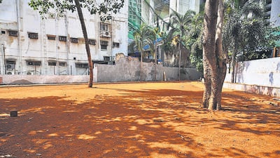 The Shahid Colonel Santosh Mahadik Manoranjan Maidan (playground) in Prabhadevi (Raju Shinde/HT Photo) The Shahid Colonel Santosh Mahadik Manoranjan Maidan (playground) in Prabhadevi (Raju Shinde/HT Photo)