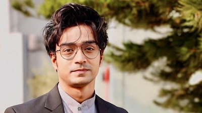 মহুয়ার বায়োপিকে থাকবেন অর্পণ