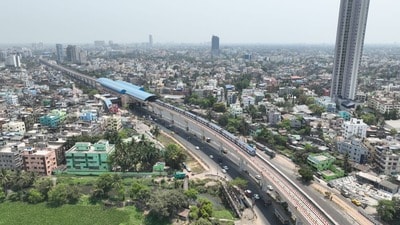 বাইপাস মেট্রোর 'শূন্যস্থান' পূরণের কাজ শুরু হল। (ছবিটি প্রতীকী, সৌজন্যে Metro Railways) বাইপাস মেট্রোর 'শূন্যস্থান' পূরণের কাজ শুরু হল। (ছবিটি প্রতীকী, সৌজন্যে Metro Railways)