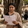 বাবা-মা মারা গেলে বিবাহিত মেয়েদের নিয়োগ হবে, বলল সুপ্রিম কোর্ট। (ছবিটি প্রতীকী, ন্যানো ব্যানানা দিয়ে তৈরি করা)