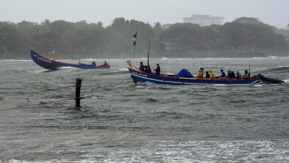 দক্ষিণ ভারত-সহ একাধিক রাজ্যে বৃষ্টির পূর্বাভাস IMD-র (HT_PRINT)