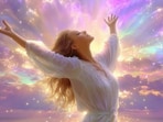 A 2-minute ritual to strengthen your aura and raise your vibration