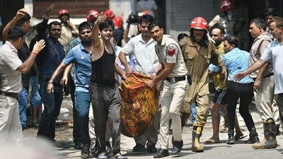 As flames engulfed the restaurant on the ground floor, several people trapped on the upper storeys leapt onto mattresses spread on the road by local residents to escape, South District SDM and DDMA official Jitendra Kumar said. Several eyewitnesses, speaking to Hindustan Times, blamed poor ventilation for the incident. (Sanchit Khanna/HT Photo)) As flames engulfed the restaurant on the ground floor, several people trapped on the upper storeys leapt onto mattresses spread on the road by local residents to escape, South District SDM and DDMA official Jitendra Kumar said. Several eyewitnesses, speaking to Hindustan Times, blamed poor ventilation for the incident. (Sanchit Khanna/HT Photo))