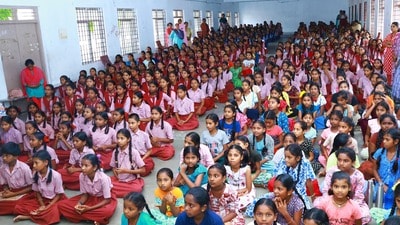బీసీ గురుకులాల్లో బ్యాక్లాగ్ సీట్ల సెకండ్ లిస్ట్ విడుదల బీసీ గురుకులాల్లో బ్యాక్లాగ్ సీట్ల సెకండ్ లిస్ట్ విడుదల