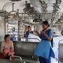 শিয়ালদা ডিভিশনে দু'দিনে ৭১টি লোকাল ট্রেন বাতিল করে দেওয়া হয়েছে। (ছবিটি প্রতীকী, সৌজন্যে Indian Railways)