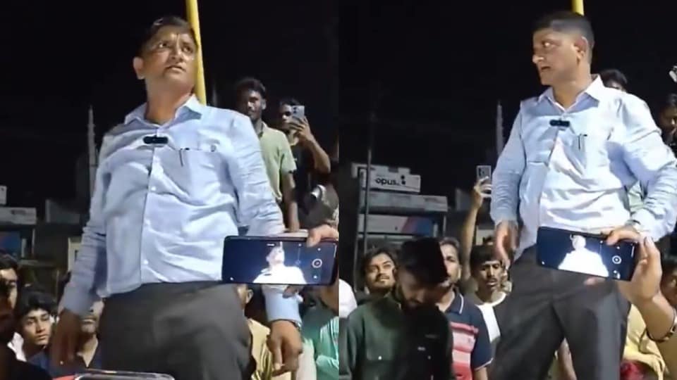 চার্জশিটে মোফাক্কেরুল ইসলাম-সহ মোট ৩১ জনের নাম অভিযুক্ত হিসেবে উল্লেখ করা হয়েছে।