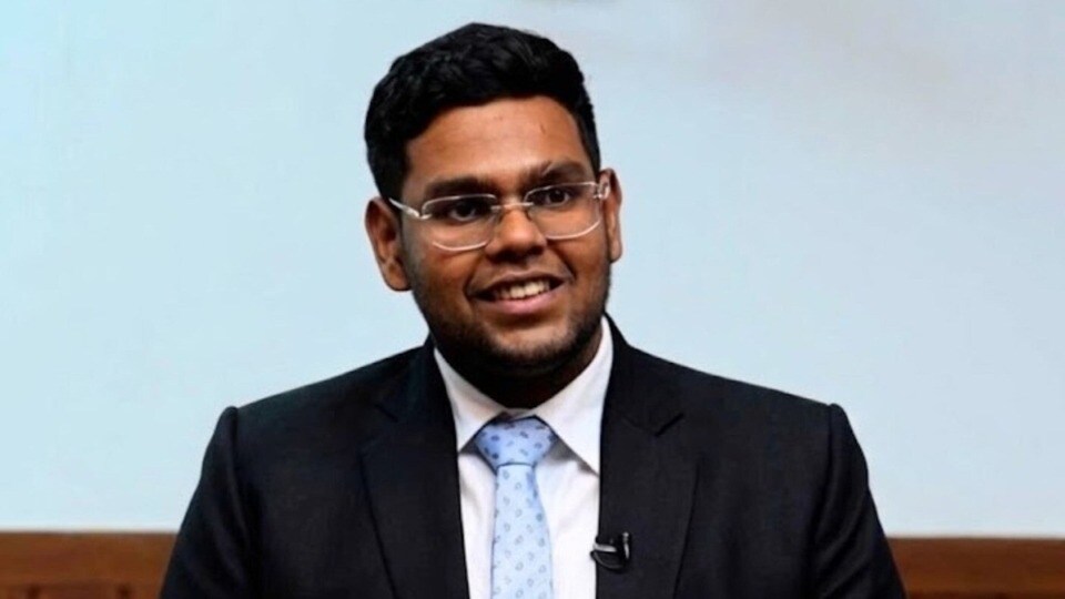 UPSC সিভিল সার্ভিসেস পরীক্ষায় তৃতীয় স্থান অধিকার করেছেন আকাংশ ধুল। (ফাইল ছবি)