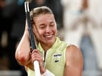 Tennis - French Open - Roland Garros, Paris, France - June 4, 2026 Poland's Maja Chwalinska celebrates winning her semi final match against Russia's Diana Shnaider REUTERS/Benoit Tessier