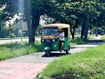 The city’s cycle tracks run up to nearly 240 kilometres but it has little to boast of. Road safety experts say tracks run into unsafe intersections, lack proper maintenance and are often encroached upon by motorists or vendors. (HT File)