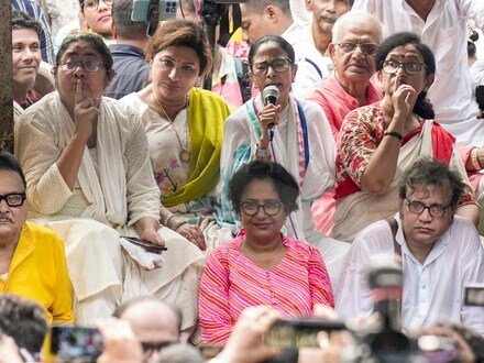 প্রাক্তন মুখ্যমন্ত্রী মমতা বন্দ্যোপাধ্যায়ের বিরুদ্ধে উস্কানিমূলক বক্তব্য দেওয়ার অভিযোগে শিলিগুড়ি সাইবার ক্রাইম থানায় অভিযোগ দায়ের করা হয়েছে।