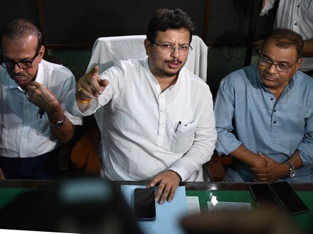 মমতার চেয়ারে বসতে আপত্তি ঋতব্রতর, চাইলেন সূর্যকান্তর পুরনো চেয়ার