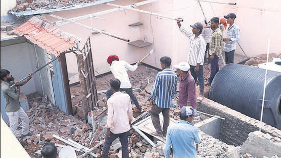 PCMC razes illegal structure of hooch tragedy accused