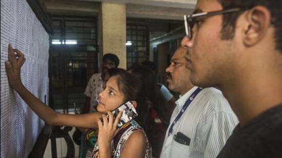 Directorate of Education has instructed officials to update pending information for junior colleges in the ongoing Class 11 (FYJC) centralised online admission. ((PIC FOR REPRESENTATION))