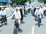 స్టీల్ సిటీలో సీఎం సైకిల్‌ సవారీ