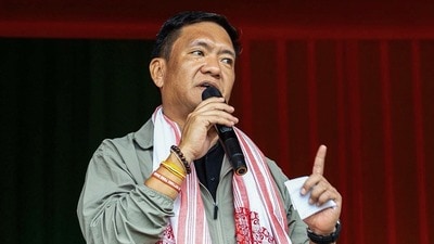 ‘চিন নয়, সীমান্ত তিব্বতের সঙ্গে, এটা আর ১৯৬২ সাল নেই', গর্জন অরুণাচলের CMর' ‘চিন নয়, সীমান্ত তিব্বতের সঙ্গে, এটা আর ১৯৬২ সাল নেই', গর্জন অরুণাচলের CMর'