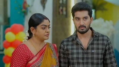 Serials: తెలుగు సీరియల్స్ రేటింగ్స్ ఢమాల్.. ఎందుకీ పరిస్థితి? బుల్లితెర ఆడియన్స్ ఓటీటీకి షిఫ్ట్ అవుతున్నారా? Serials: తెలుగు సీరియల్స్ రేటింగ్స్ ఢమాల్.. ఎందుకీ పరిస్థితి? బుల్లితెర ఆడియన్స్ ఓటీటీకి షిఫ్ట్ అవుతున్నారా?