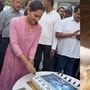 తొలిరోజే 112 కోట్ల కలెక్షన్స్- 5 స్టార్ కేక్‌తో ఉపాసన పెద్ది సక్సెస్ సెలబ్రేషన్స్-అభిమానులతో ముచ్చట్లు


