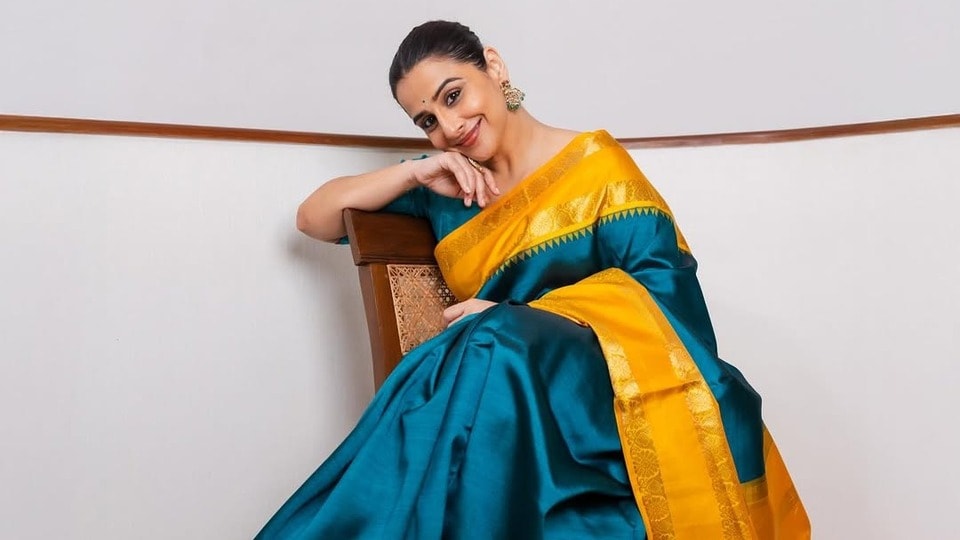 <p>ఆఫీస్ వేర్ నుంచి పెళ్లిళ్ల దాకా ఎవరి లుక్ ఈజీ?: రోజువారీ ఆఫీస్ మీటింగులు, సాధారణ ప్రయాణాలకు విద్యా బాలన్ స్టైల్ అనుసరించడం చాలా సులువు. ఆ కట్టు రోజంతా ఎంతో సౌకర్యవంతంగా ఉంటుంది.</p><p> </p>