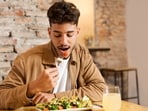 Do you have a tendency to scarf down your food in minutes? Know why this can be a major health problem for you. 