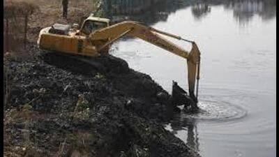 The excavated material will primarily be used to reinforce the choe’s embankments. (HT File)
