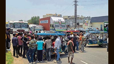 The protest on national highway near Basti Jodhewal Chowk in Ludhiana on Saturday. The girl’s family claims CCTV footage shows three men abducting her. (HT Photo) The protest on national highway near Basti Jodhewal Chowk in Ludhiana on Saturday. The girl’s family claims CCTV footage shows three men abducting her. (HT Photo)