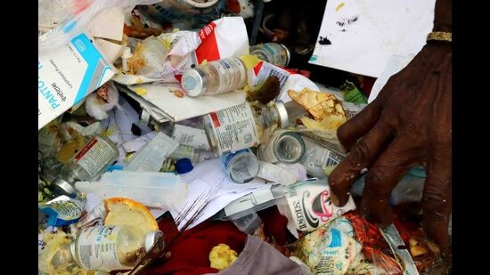 The action followed the discovery of a large quantity of biomedical waste, including a box containing used syringes, mixed with regular waste at Sector 13, Chikhali. (REPRESENTATIVE PHOTO)