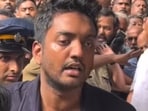 Chandu Salim Kumar was seen losing his composure at the paparazzi.