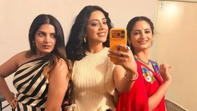 <p>సేవ్ ది టైగర్స్ వెబ్ సిరీస్ లో పావని గంగిరెడ్డి, దేవియాని శర్మ, సుజాత ప్రధాన పాత్రలు పోషించిన సంగతి తెలిసిందే. </p> (instagram-VDeviyaniSharma) <p>సేవ్ ది టైగర్స్ వెబ్ సిరీస్ లో పావని గంగిరెడ్డి, దేవియాని శర్మ, సుజాత ప్రధాన పాత్రలు పోషించిన సంగతి తెలిసిందే. </p> (instagram-VDeviyaniSharma)