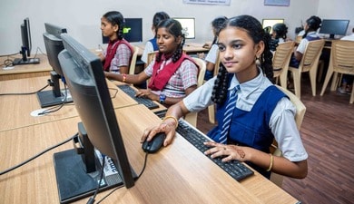 స్కూళ్లకు వేసవి సెలవులు పొడిగింపు