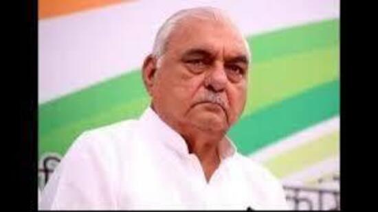 Hooda said that when the Congress was in power, a domestic LPG cylinder cost around ₹400 compared to ₹1,000 now. (HT File)
