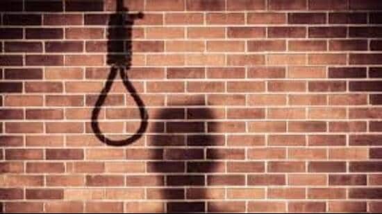 The SHO confirmed that a suicide note was recovered from the spot and said efforts were underway to arrest the two accused. (HT File)