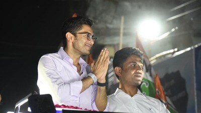 গ্রেফতার 'পুষ্পা' জাহাঙ্গির খান। গ্রেফতার 'পুষ্পা' জাহাঙ্গির খান।