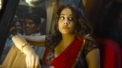 ‘স্তন-নিতম্বে ফোকাস নয় বলেছিলাম’, পেড্ডিতে শরীর-সর্বস্ব জাহ্নবী! ফাঁস হল চ্যাট