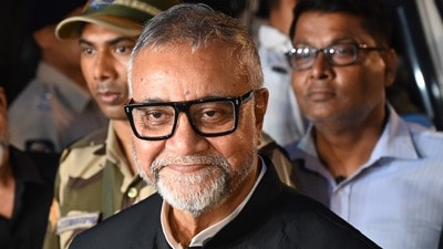অভিষেক বন্দ্যোপাধ্যায়কে আক্রমণ করলেন তাপস রায়। (ফাইল ছবি, সৌজন্যে সমীর জানা/হিন্দুস্তান টাইমস)